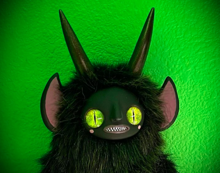 A little unique gremlin with two horns from GG's Creations, which will be at the 2023 Oddities & Curiosities Expo in Seattle