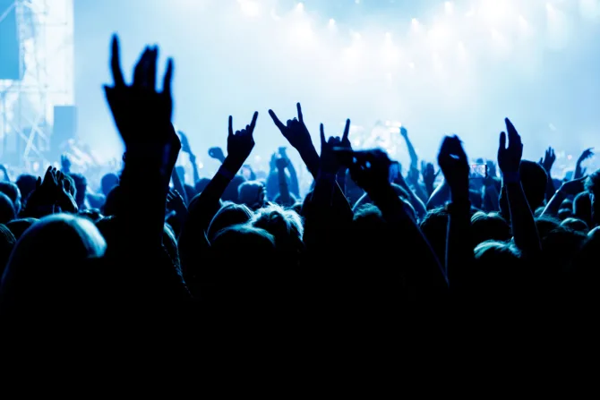 Dark concert