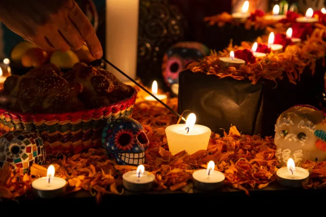 Dia de los Muertos ofrenda