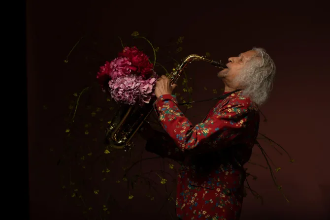 Gary Bartz playing the saxophone